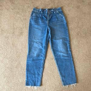Hollister untra high rise mom jean size 5R.